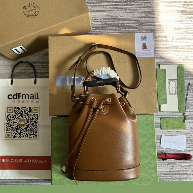 G*u*i bucket bags